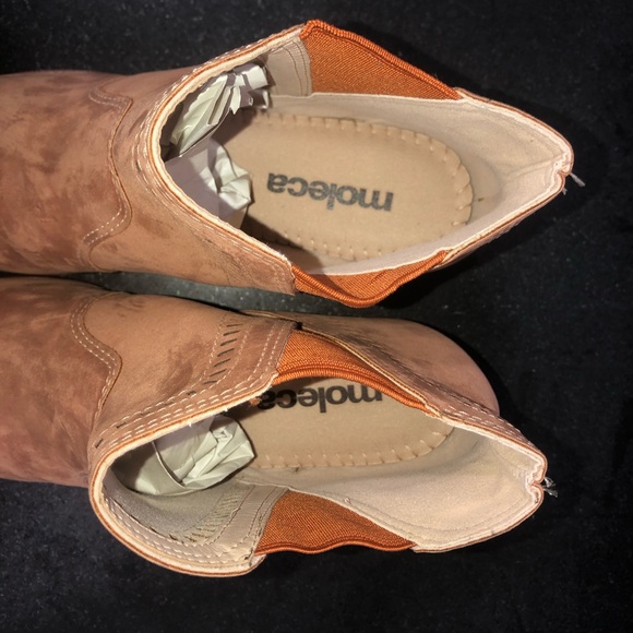 Moleca 👢 Booties - Picture 4 of 6